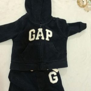 Baby gap outfit